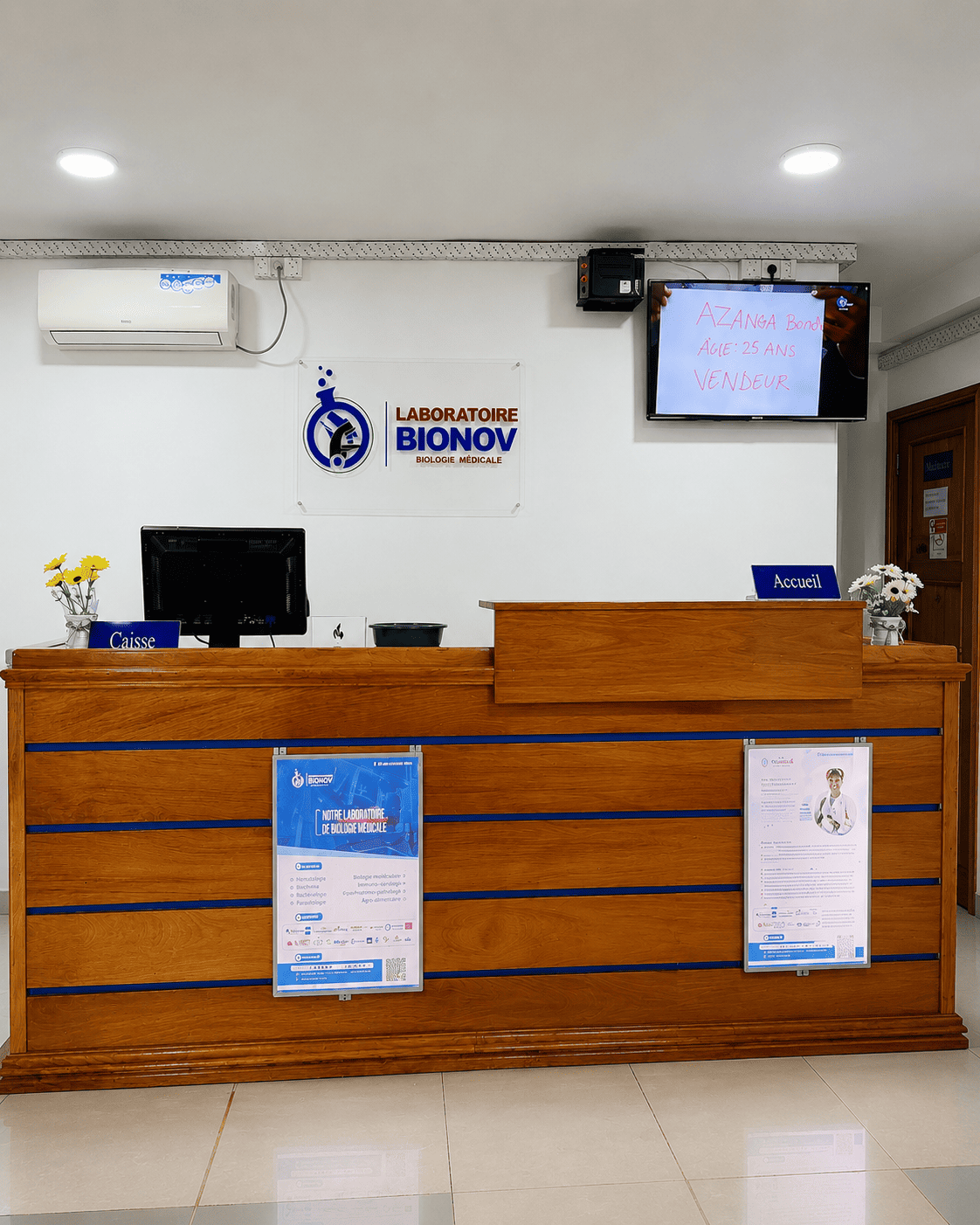 Équipe et équipements du Laboratoire Bionov à Douala